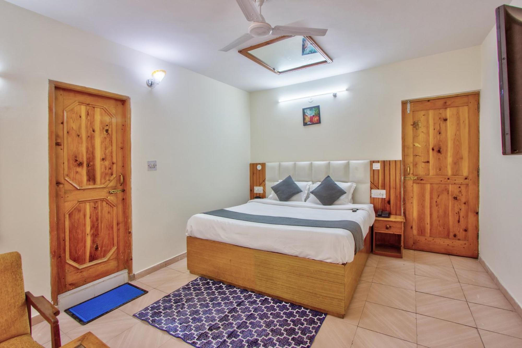 White Mountain Hotel Manali  Ngoại thất bức ảnh