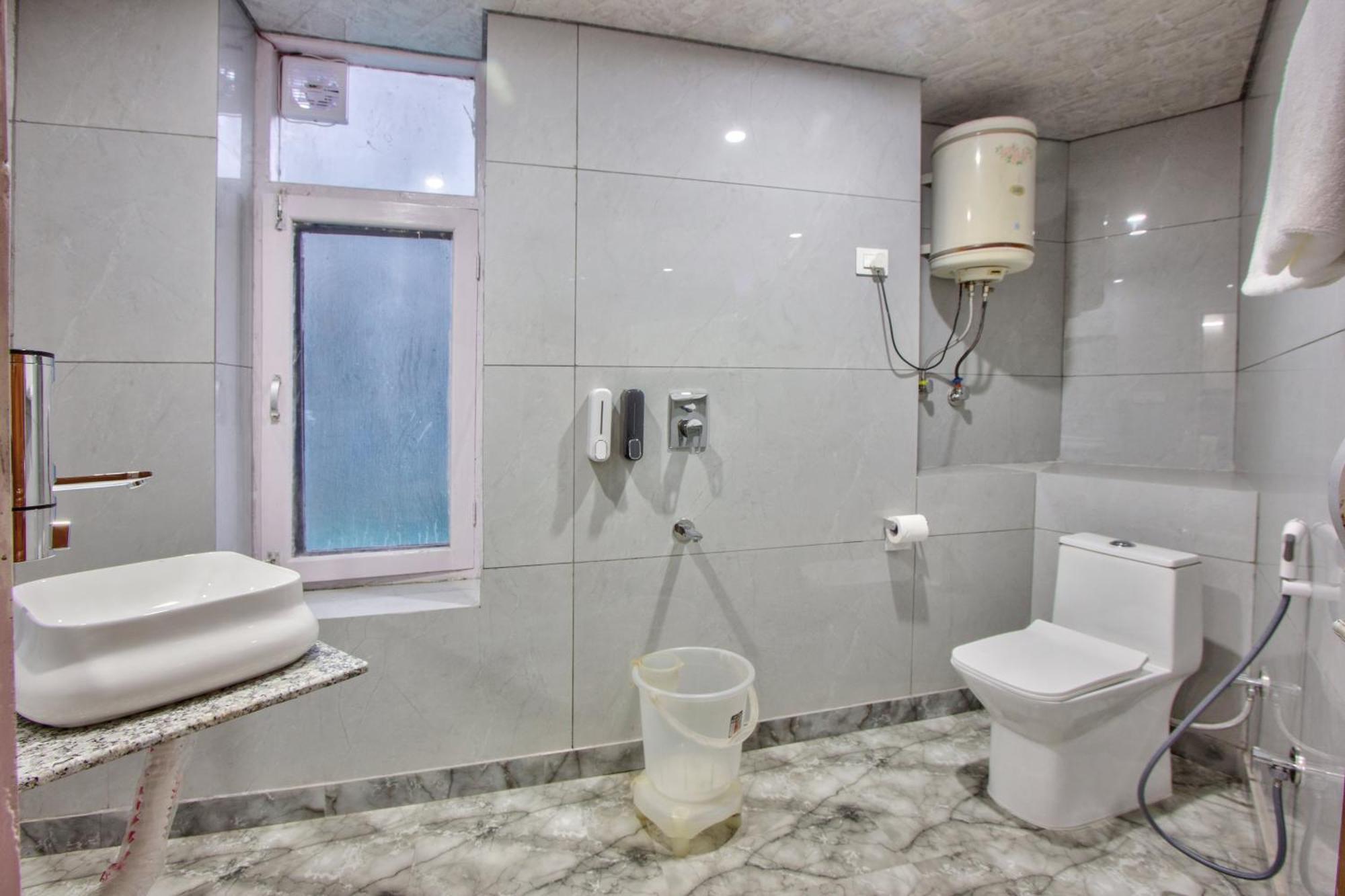 White Mountain Hotel Manali  Ngoại thất bức ảnh