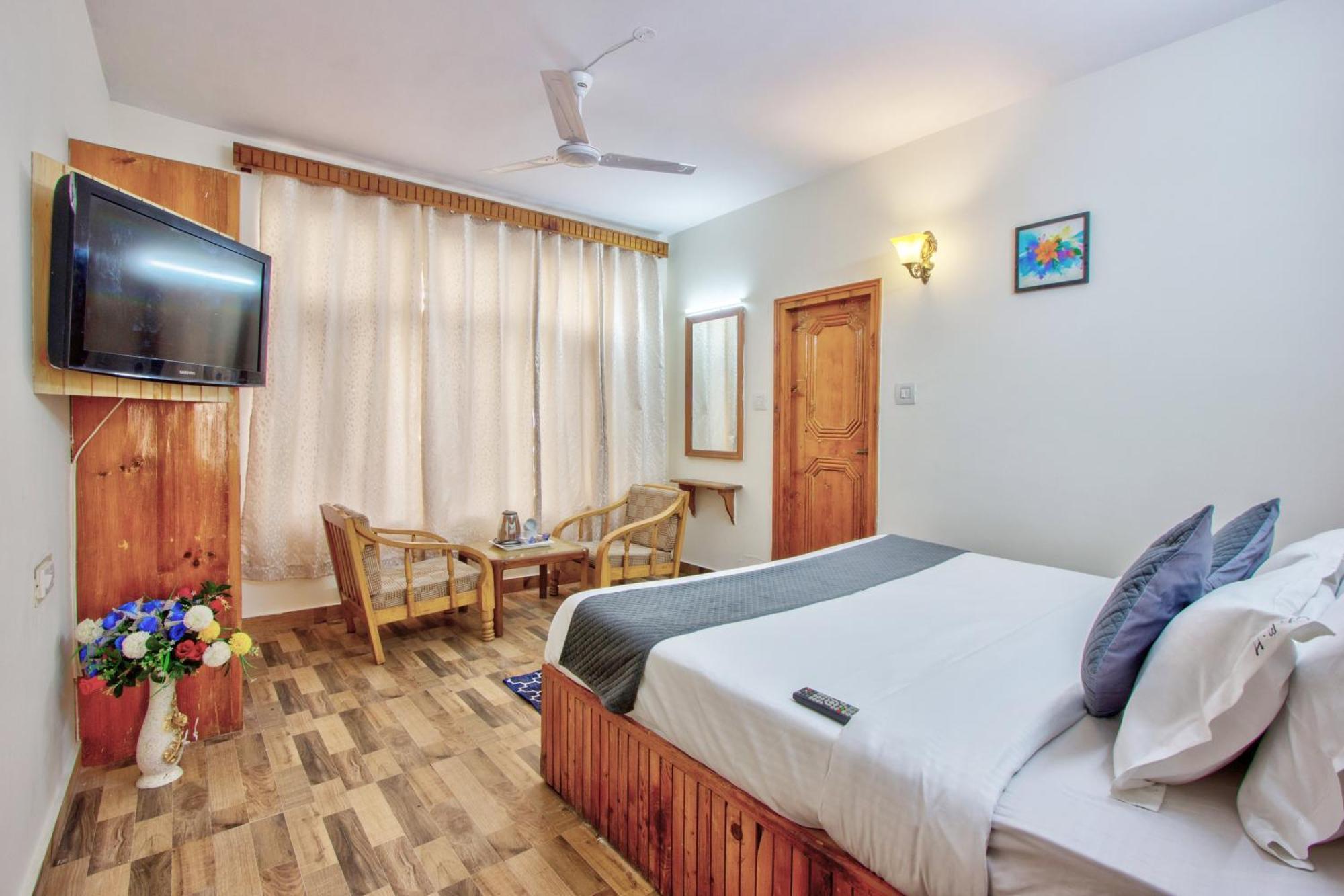 White Mountain Hotel Manali  Ngoại thất bức ảnh